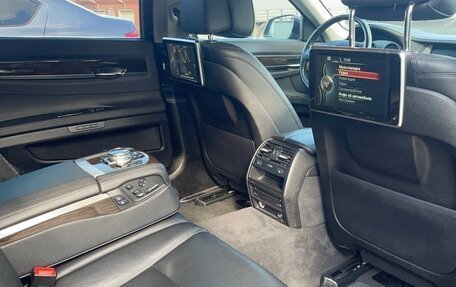 BMW 7 серия, 2014 год, 1 690 000 рублей, 13 фотография