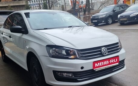 Volkswagen Polo VI (EU Market), 2018 год, 800 000 рублей, 1 фотография