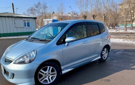 Honda Fit III, 2005 год, 650 000 рублей, 2 фотография