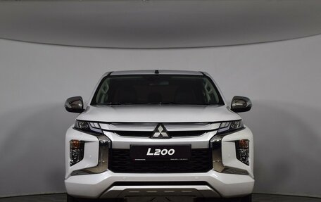 Mitsubishi L200 IV рестайлинг, 2023 год, 5 300 000 рублей, 2 фотография