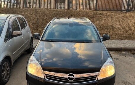 Opel Astra H, 2011 год, 700 000 рублей, 1 фотография