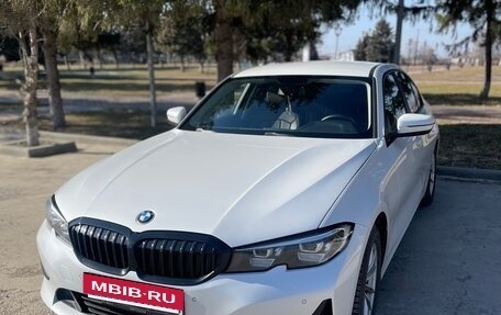 BMW 3 серия, 2019 год, 3 750 000 рублей, 2 фотография