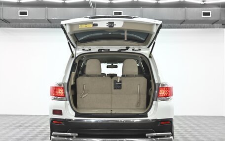 Toyota Highlander III, 2011 год, 1 795 000 рублей, 5 фотография