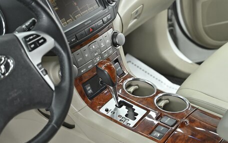 Toyota Highlander III, 2011 год, 1 795 000 рублей, 13 фотография