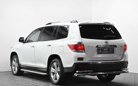 Toyota Highlander III, 2011 год, 1 795 000 рублей, 3 фотография