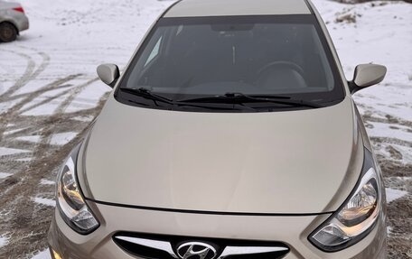 Hyundai Solaris II рестайлинг, 2014 год, 1 140 000 рублей, 2 фотография