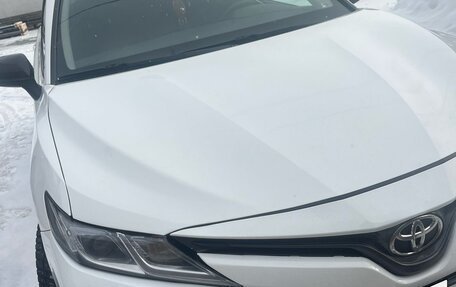 Toyota Camry, 2019 год, 2 700 000 рублей, 6 фотография