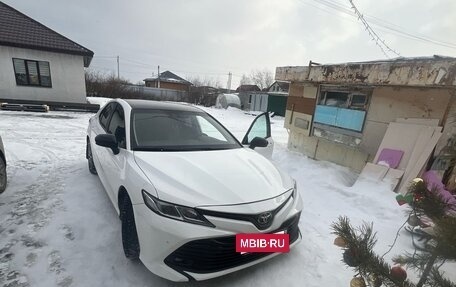 Toyota Camry, 2019 год, 2 700 000 рублей, 10 фотография