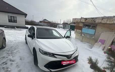 Toyota Camry, 2019 год, 2 700 000 рублей, 8 фотография