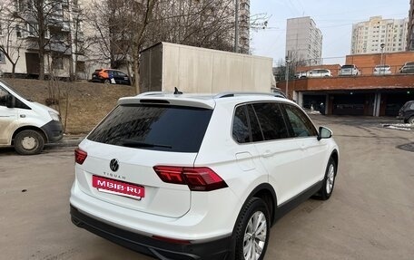 Volkswagen Tiguan II, 2021 год, 3 070 000 рублей, 6 фотография