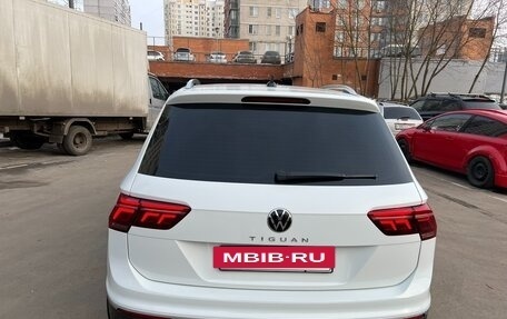 Volkswagen Tiguan II, 2021 год, 3 070 000 рублей, 8 фотография