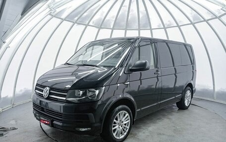 Volkswagen Multivan T6 рестайлинг, 2019 год, 3 690 000 рублей, 1 фотография