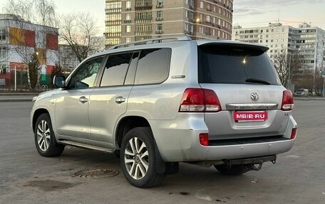 Toyota Land Cruiser 200, 2011 год, 2 990 000 рублей, 6 фотография