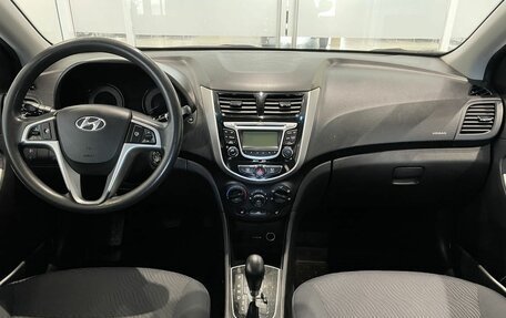 Hyundai Solaris II рестайлинг, 2011 год, 750 000 рублей, 5 фотография