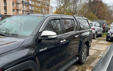 Toyota Hilux VIII, 2016 год, 2 950 000 рублей, 2 фотография