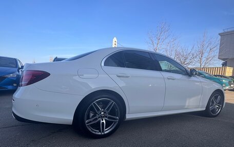 Mercedes-Benz E-Класс, 2019 год, 4 050 000 рублей, 8 фотография