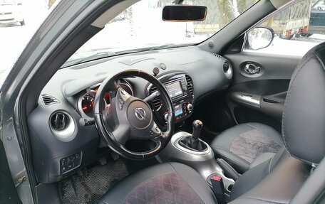 Nissan Juke II, 2011 год, 800 000 рублей, 17 фотография