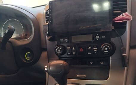 KIA Carnival III, 2009 год, 1 350 000 рублей, 13 фотография