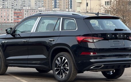 Skoda Kodiaq I, 2024 год, 4 700 000 рублей, 4 фотография