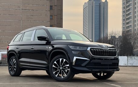 Skoda Kodiaq I, 2024 год, 4 700 000 рублей, 12 фотография