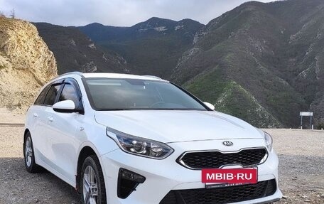 KIA cee'd III, 2019 год, 1 400 000 рублей, 2 фотография