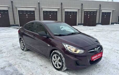 Hyundai Solaris II рестайлинг, 2013 год, 930 000 рублей, 4 фотография