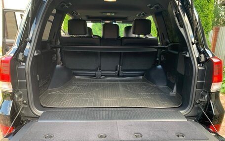 Toyota Land Cruiser 200, 2017 год, 8 550 000 рублей, 12 фотография