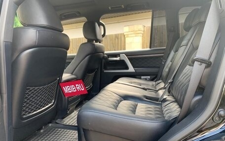 Toyota Land Cruiser 200, 2017 год, 8 550 000 рублей, 10 фотография