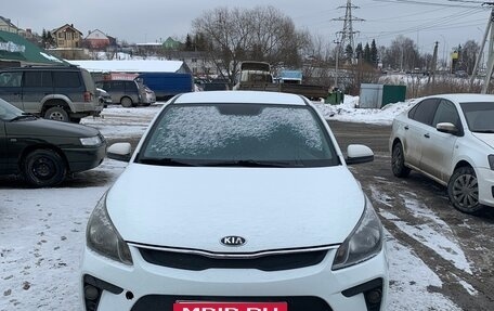 KIA Rio IV, 2017 год, 900 000 рублей, 2 фотография