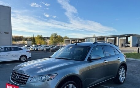 Infiniti FX I, 2004 год, 1 150 000 рублей, 9 фотография