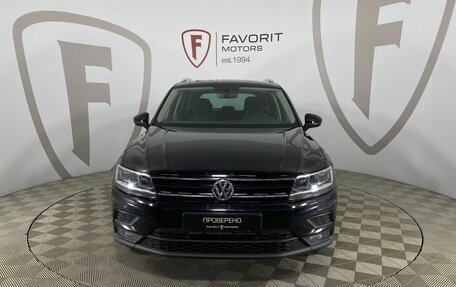 Volkswagen Tiguan II, 2017 год, 2 300 000 рублей, 2 фотография