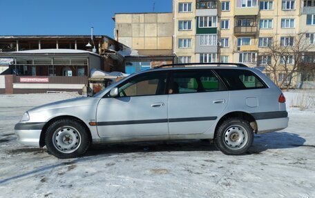 Toyota Avensis III рестайлинг, 2001 год, 500 000 рублей, 3 фотография