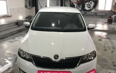 Skoda Rapid I, 2015 год, 1 430 000 рублей, 2 фотография