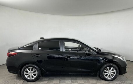 KIA Rio IV, 2018 год, 1 215 000 рублей, 4 фотография