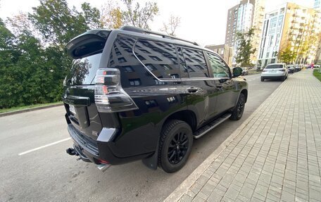 Toyota Land Cruiser Prado 150 рестайлинг 2, 2016 год, 4 499 999 рублей, 32 фотография