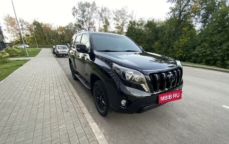 Toyota Land Cruiser Prado 150 рестайлинг 2, 2016 год, 4 499 999 рублей, 31 фотография