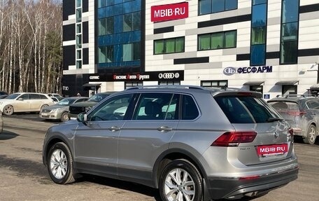 Volkswagen Tiguan II, 2018 год, 2 635 000 рублей, 6 фотография