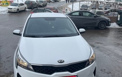 KIA Rio IV, 2021 год, 1 550 000 рублей, 1 фотография