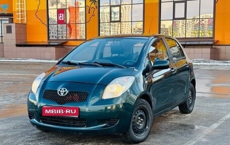 Toyota Yaris III рестайлинг, 2007 год, 520 000 рублей, 1 фотография