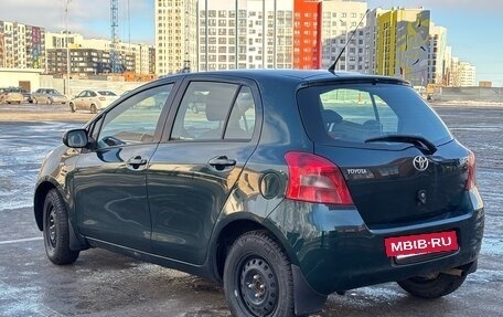 Toyota Yaris III рестайлинг, 2007 год, 520 000 рублей, 6 фотография