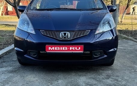 Honda Fit III, 2009 год, 885 000 рублей, 2 фотография