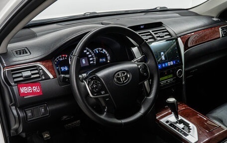 Toyota Camry, 2012 год, 1 839 000 рублей, 10 фотография