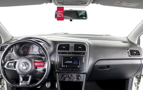 Volkswagen Polo VI (EU Market), 2018 год, 925 000 рублей, 13 фотография