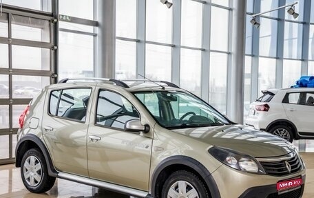 Renault Sandero I, 2013 год, 735 000 рублей, 1 фотография