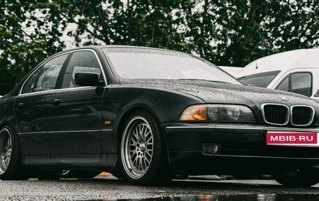 BMW 5 серия, 1997 год, 676 767 рублей, 1 фотография