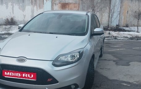 Ford Focus III, 2012 год, 945 000 рублей, 2 фотография