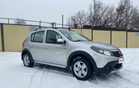 Renault Sandero I, 2014 год, 765 000 рублей, 2 фотография