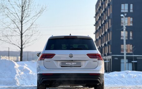 Volkswagen Tiguan II, 2018 год, 2 100 000 рублей, 7 фотография