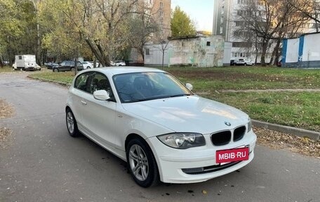 BMW 1 серия, 2011 год, 950 000 рублей, 3 фотография