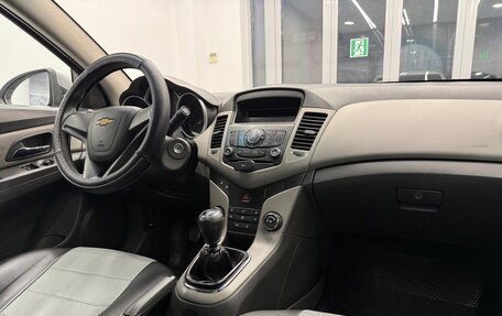 Chevrolet Cruze II, 2010 год, 760 000 рублей, 14 фотография